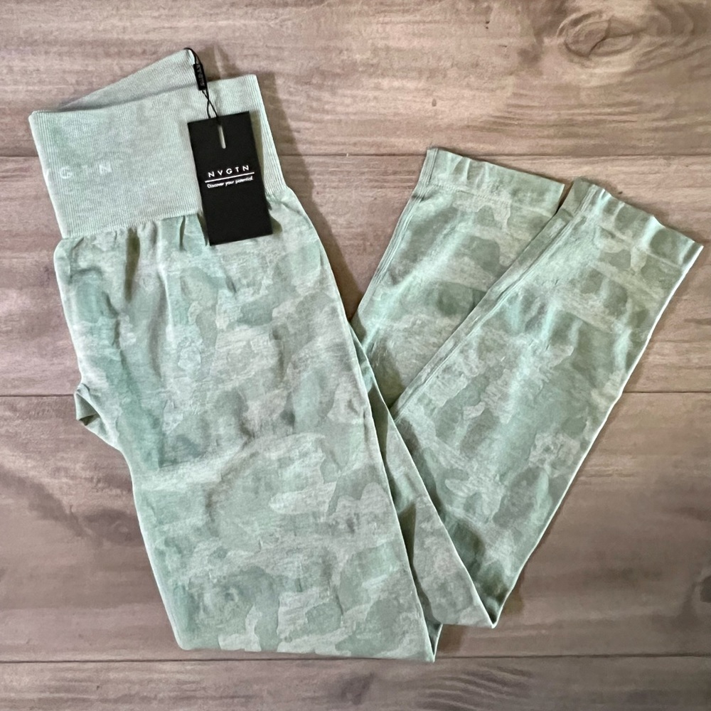 NVGTN Sage Green Camo Seamless Leggings - Picture 3 of 3
